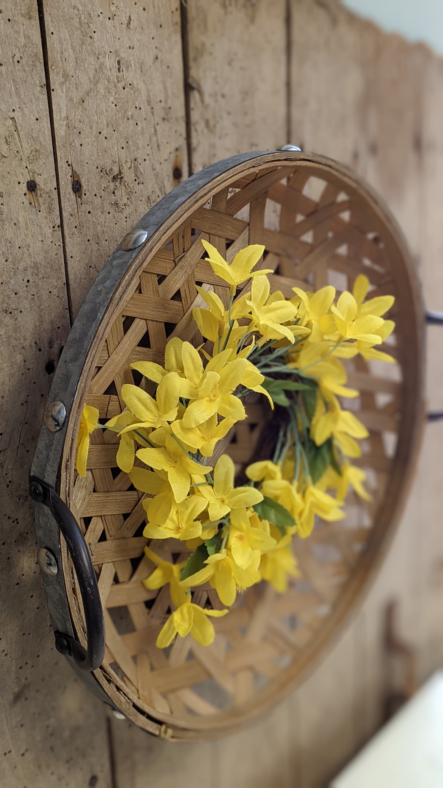 Tobacco Basket